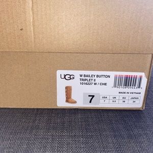 Brown ugg boots never worn before. Got them for birthday but was not my size.